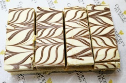 White Chocolate Millionaire Shortbread (box of 4)